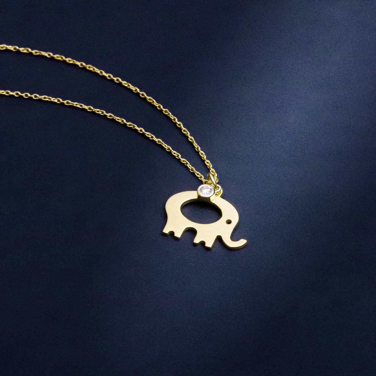 0,02 Karat Pırlantalı Kolye "Fil"