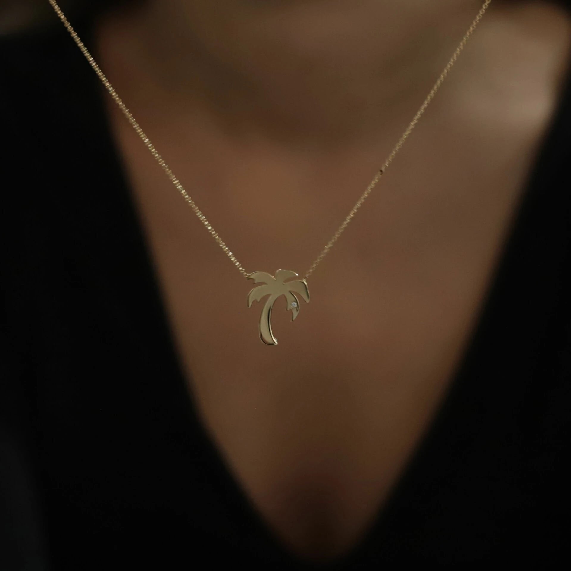 0,01 Karat Pırlanta Kolye "Palmiye"