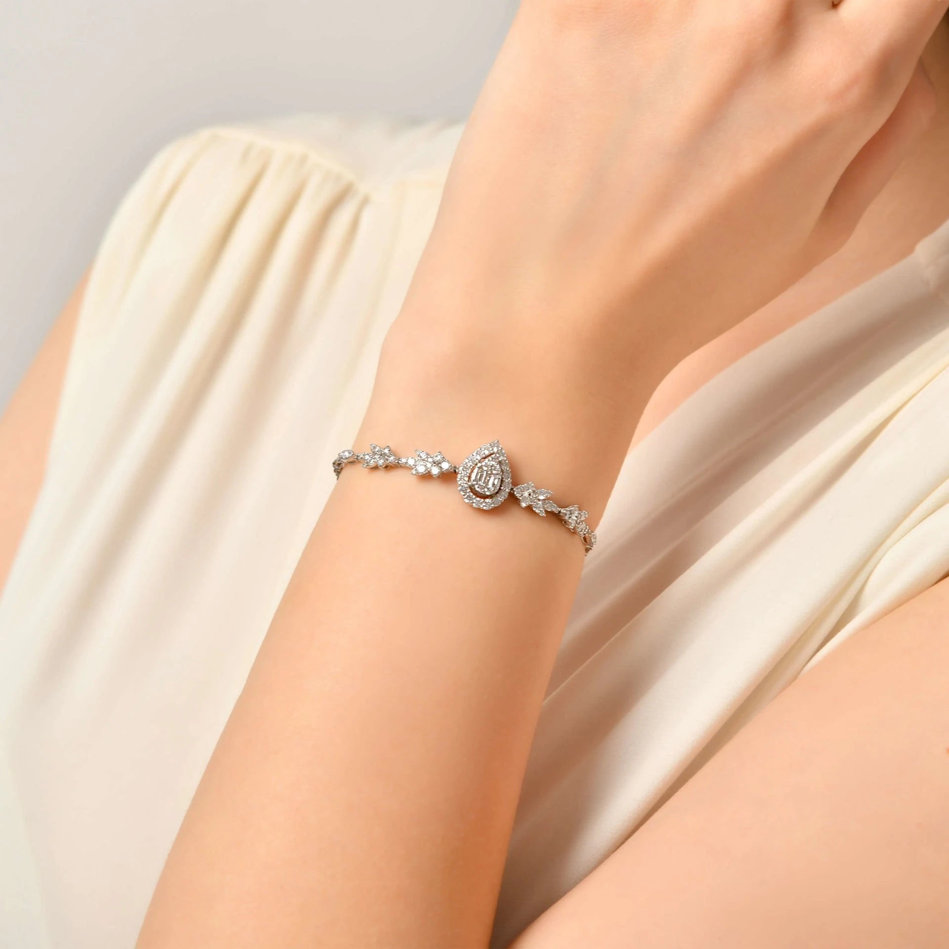 1,82 Karat Tasarım Pırlanta Bileklik