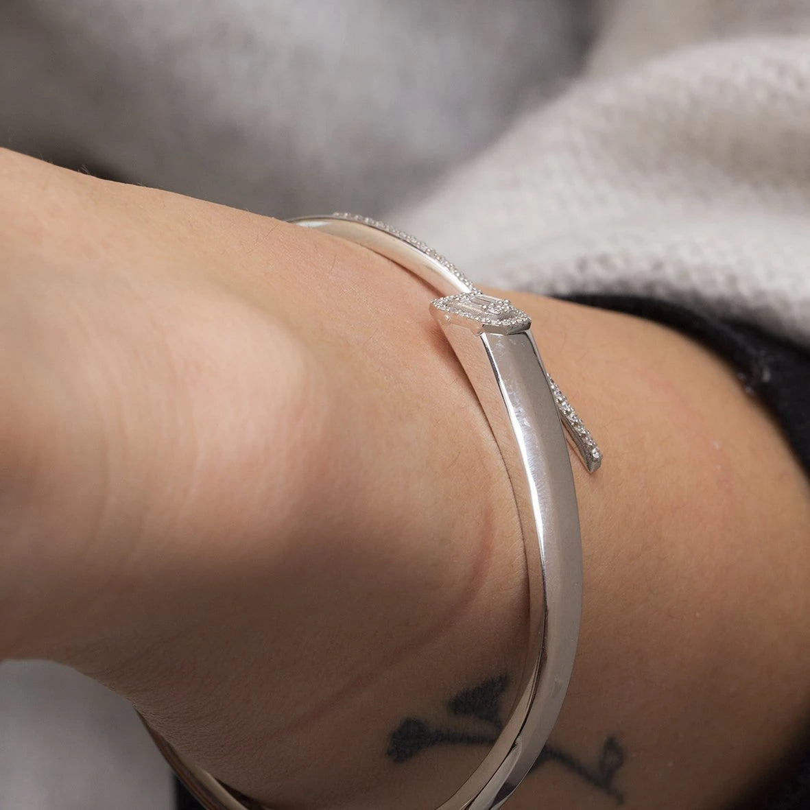 0,37 Karat Baget Pırlanta Bilezik "Lina"