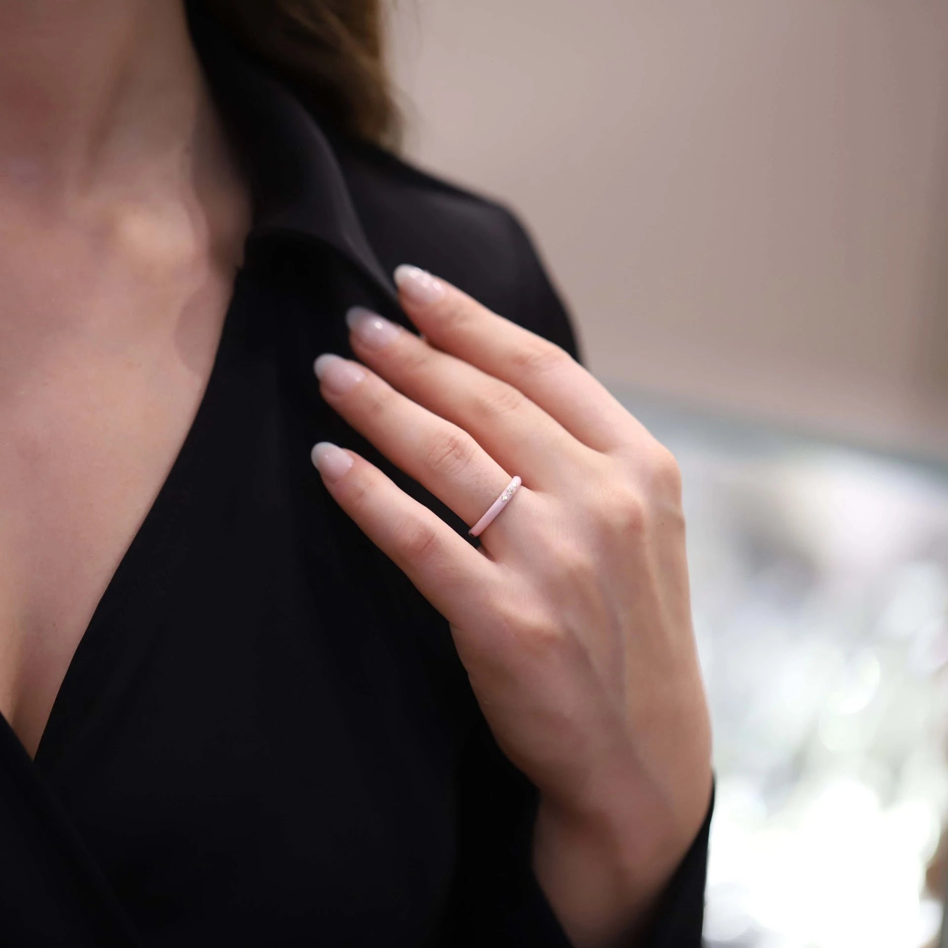 0,02 Karat Mineli Pırlanta Yüzük "Pembe"