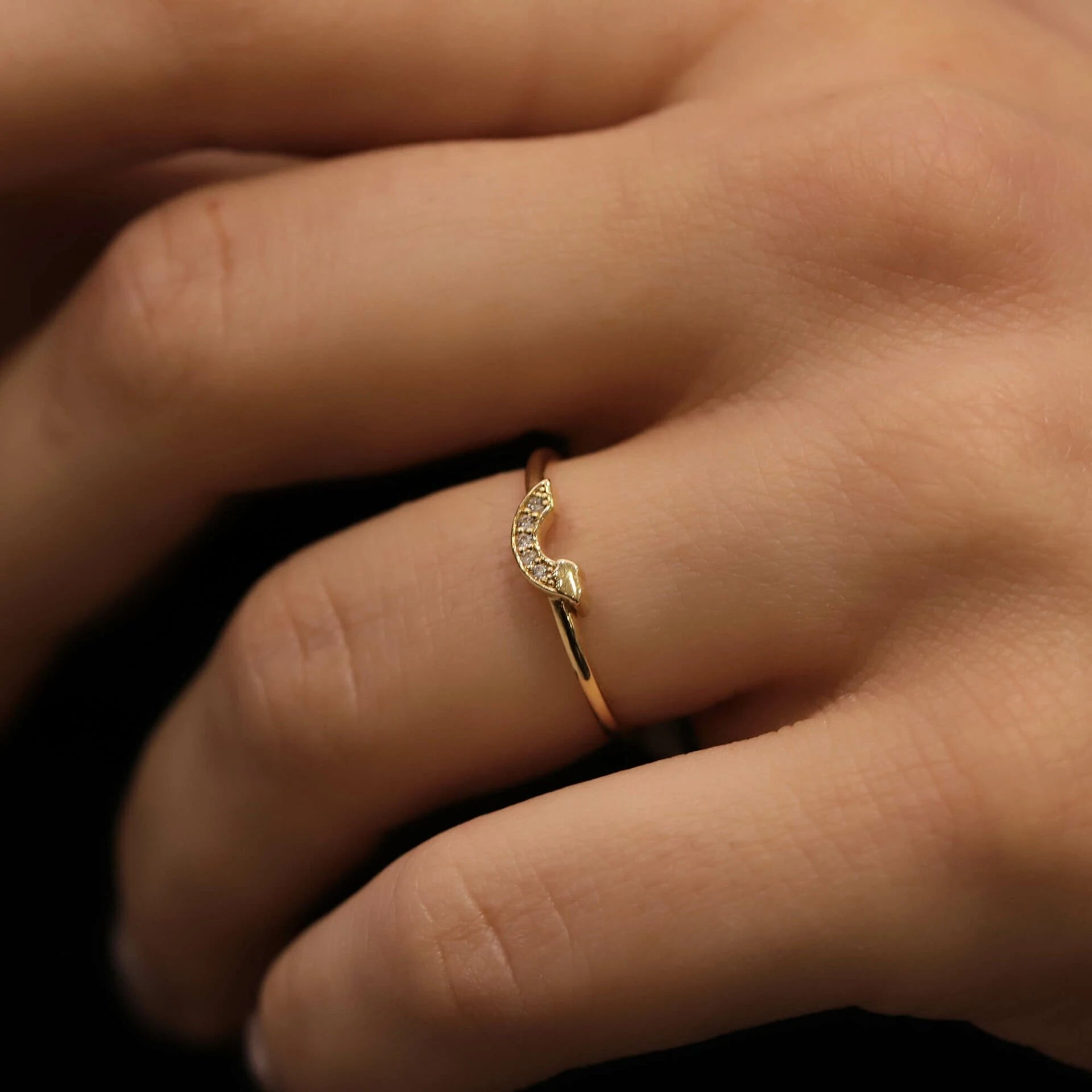 0,03 Karat Pırlanta Yüzük "Gökkuşağı"