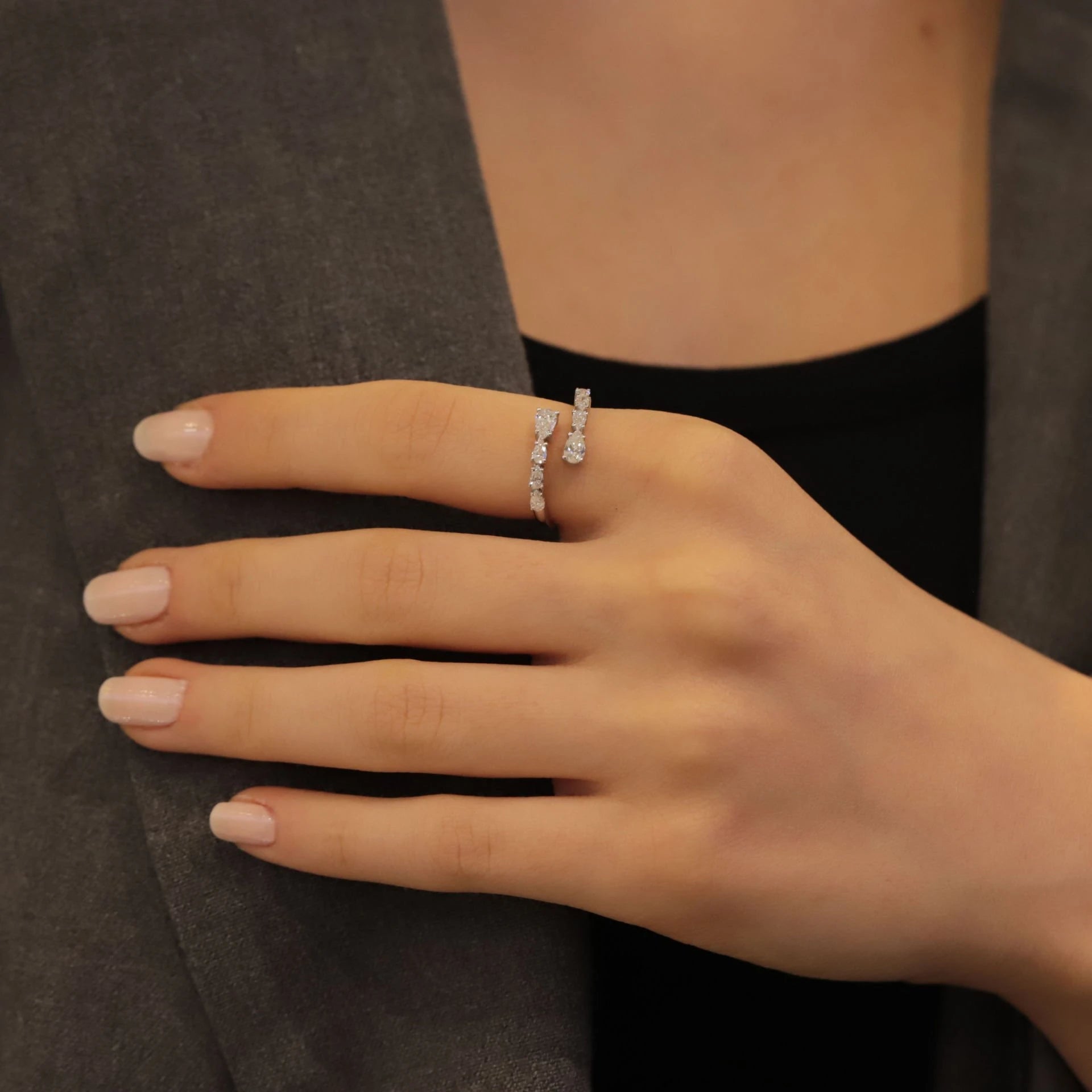 0,74 Karat Tasarım Pırlanta Yüzük "Damla"