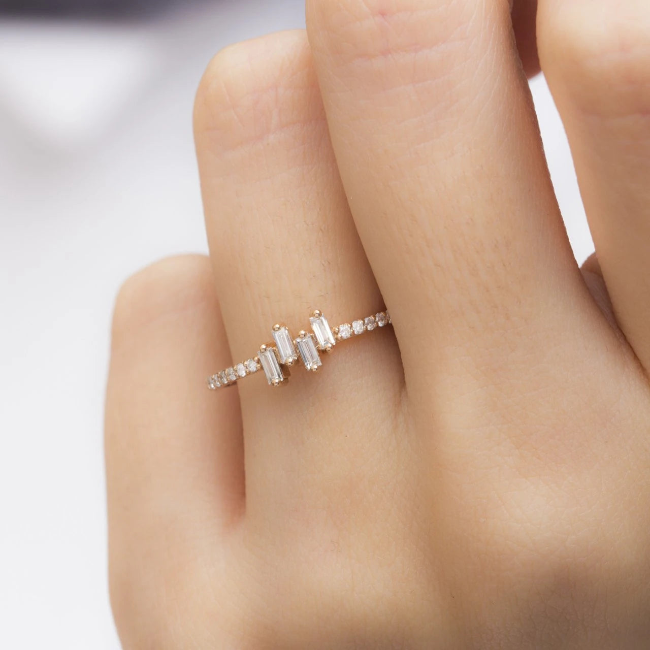 0,27 Karat Baget Pırlanta Yüzük