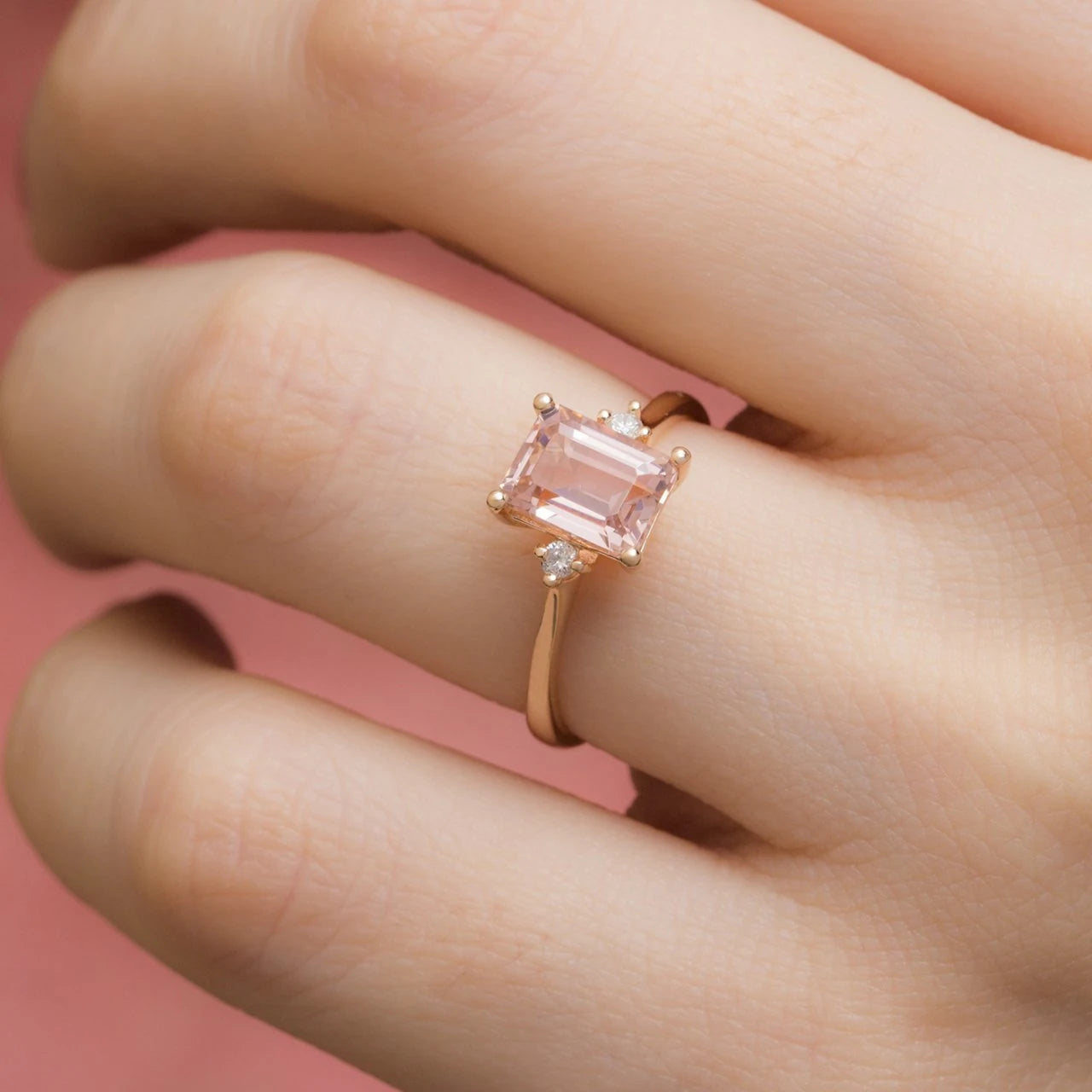 1,73 Karat Pırlantalı Morganit Yüzük "Frezya"