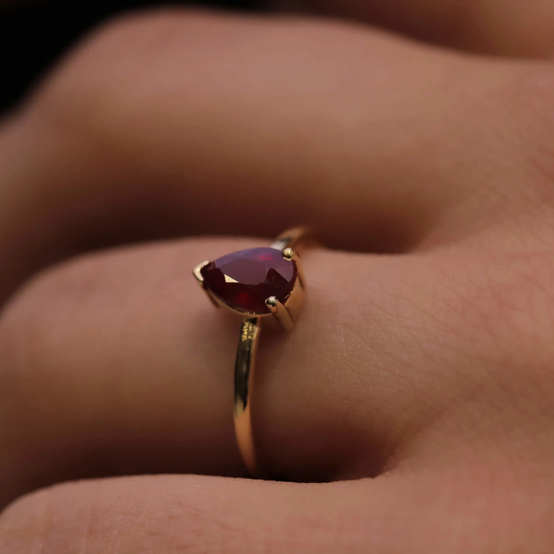 0,68 Karat Yakut Yüzük
