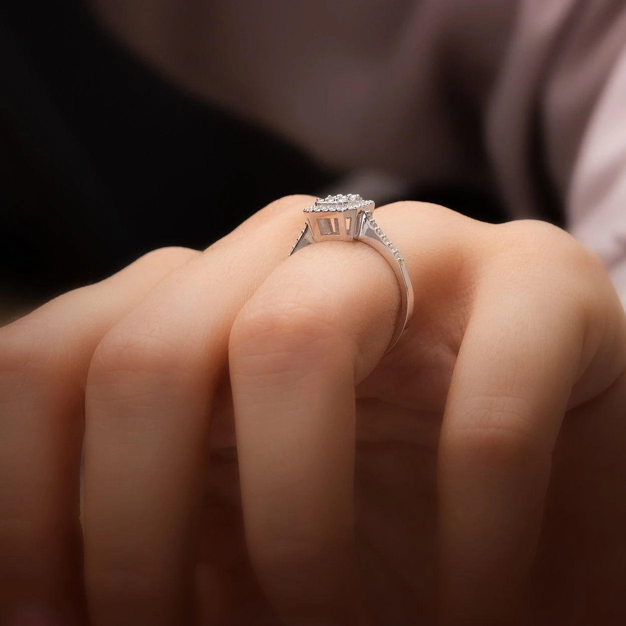 0,40 Karat Baget Pırlanta Yüzük "Efza"