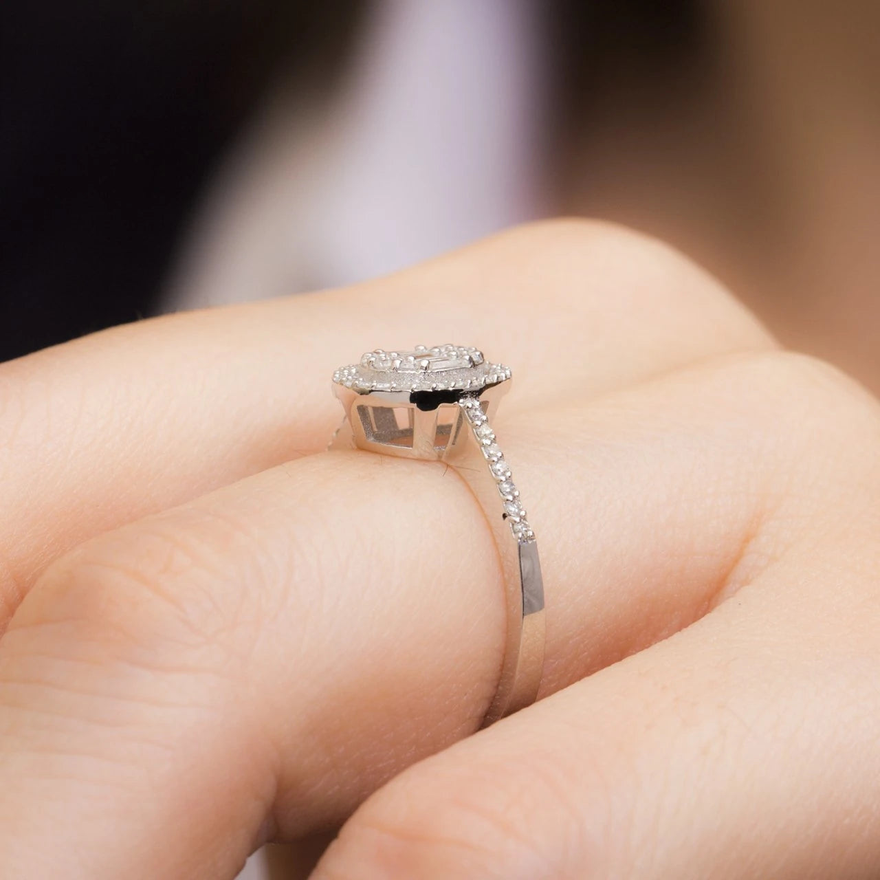 0,35 Karat Baget Pırlanta Yüzük