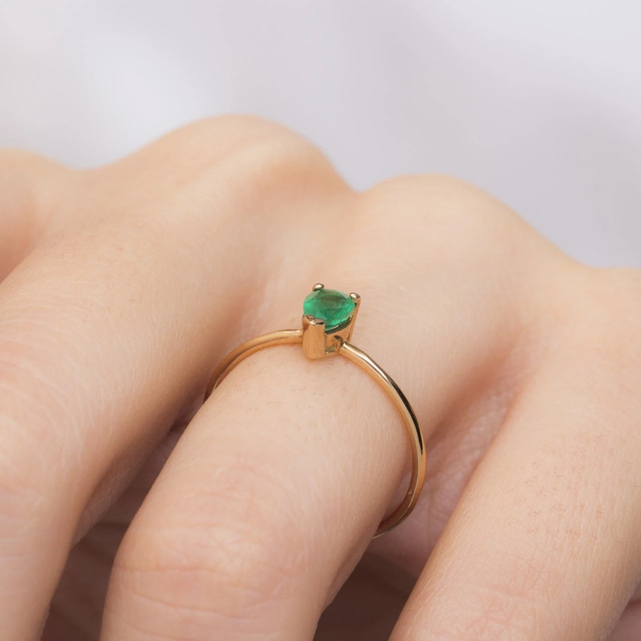 0,67 Karat Zümrüt Damla Yüzük