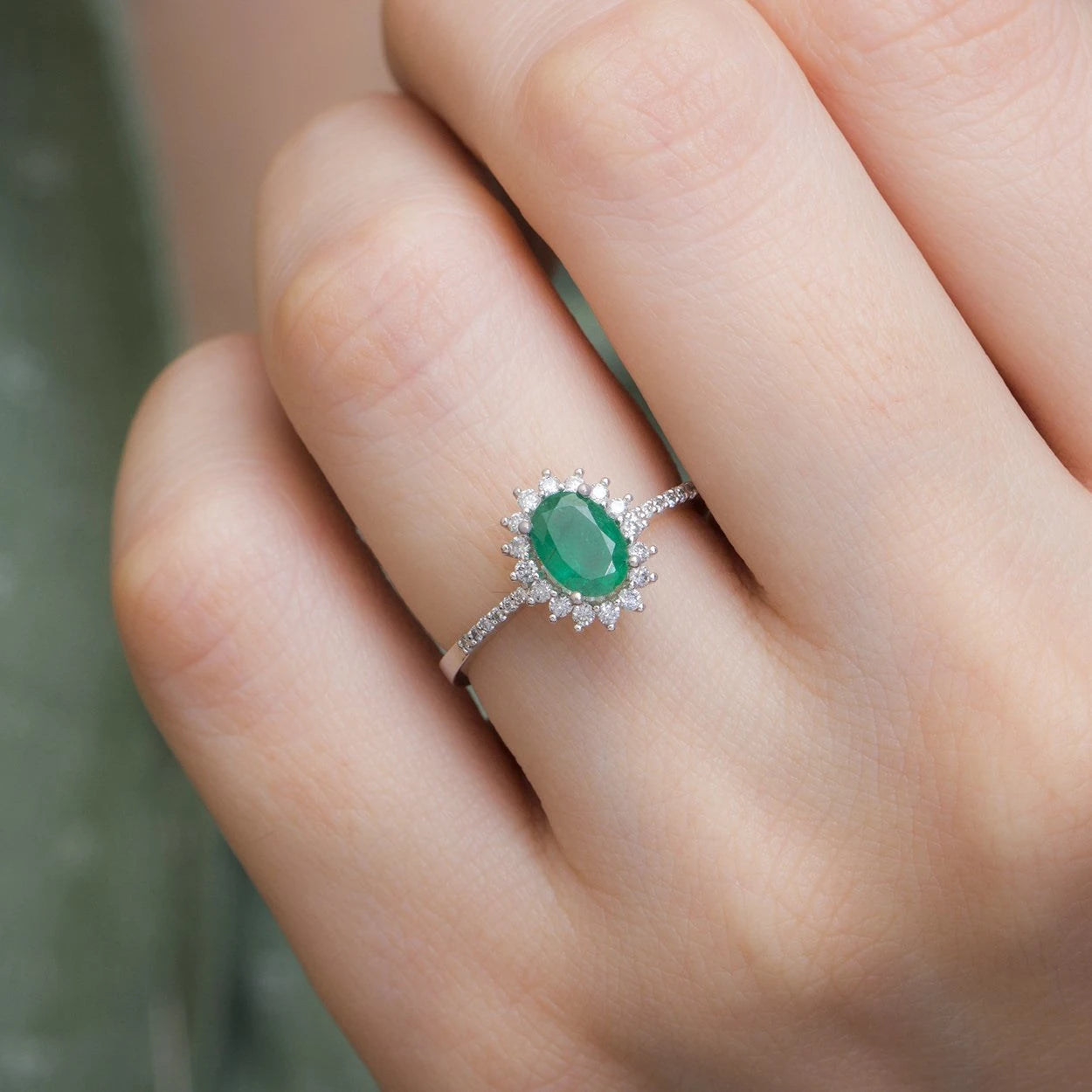 1,00 Karat Pırlantalı Zümrüt Yüzük "Feuille"