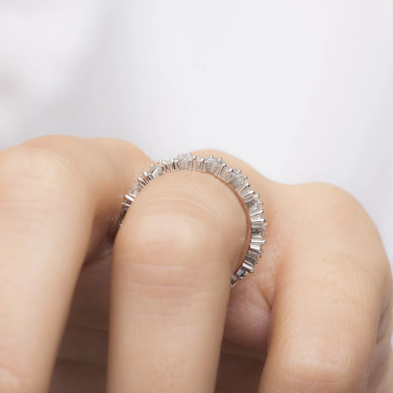 0,88 Karat Baget Pırlanta Yüzük "Mon Cherry"