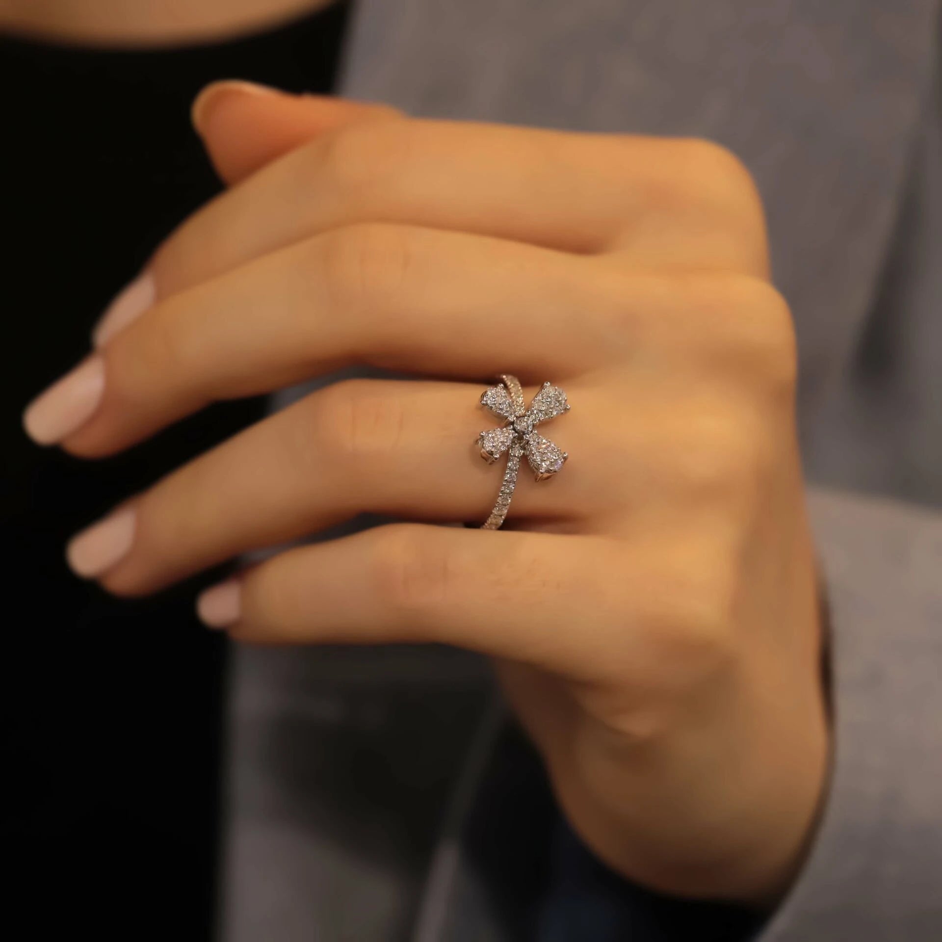 0,53 Karat Tasarım Pırlanta Yüzük "Rüzgar"