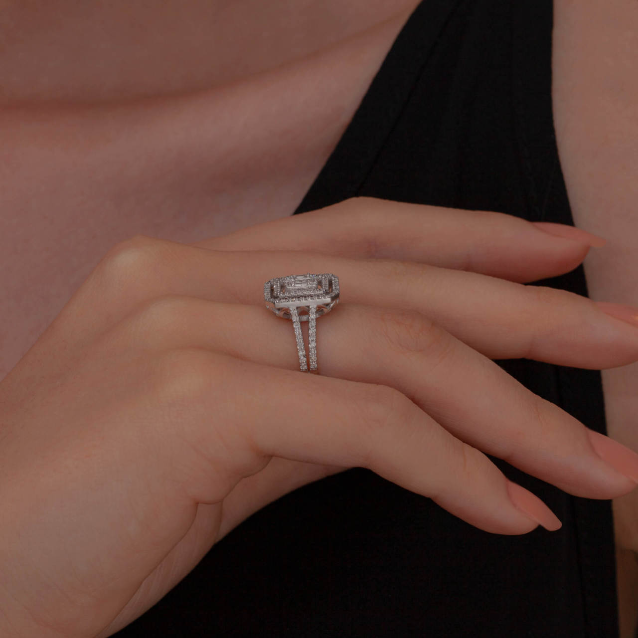 0,76 Karat Baget Pırlanta Yüzük