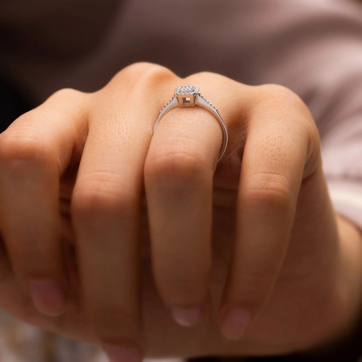 0,20 Karat Baget Pırlanta Yüzük "Efza"