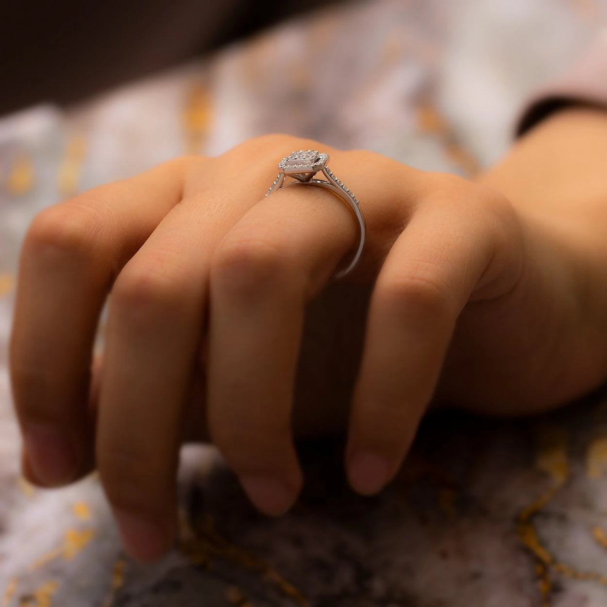 0,32 Karat Baget Pırlanta Yüzük "Feris"