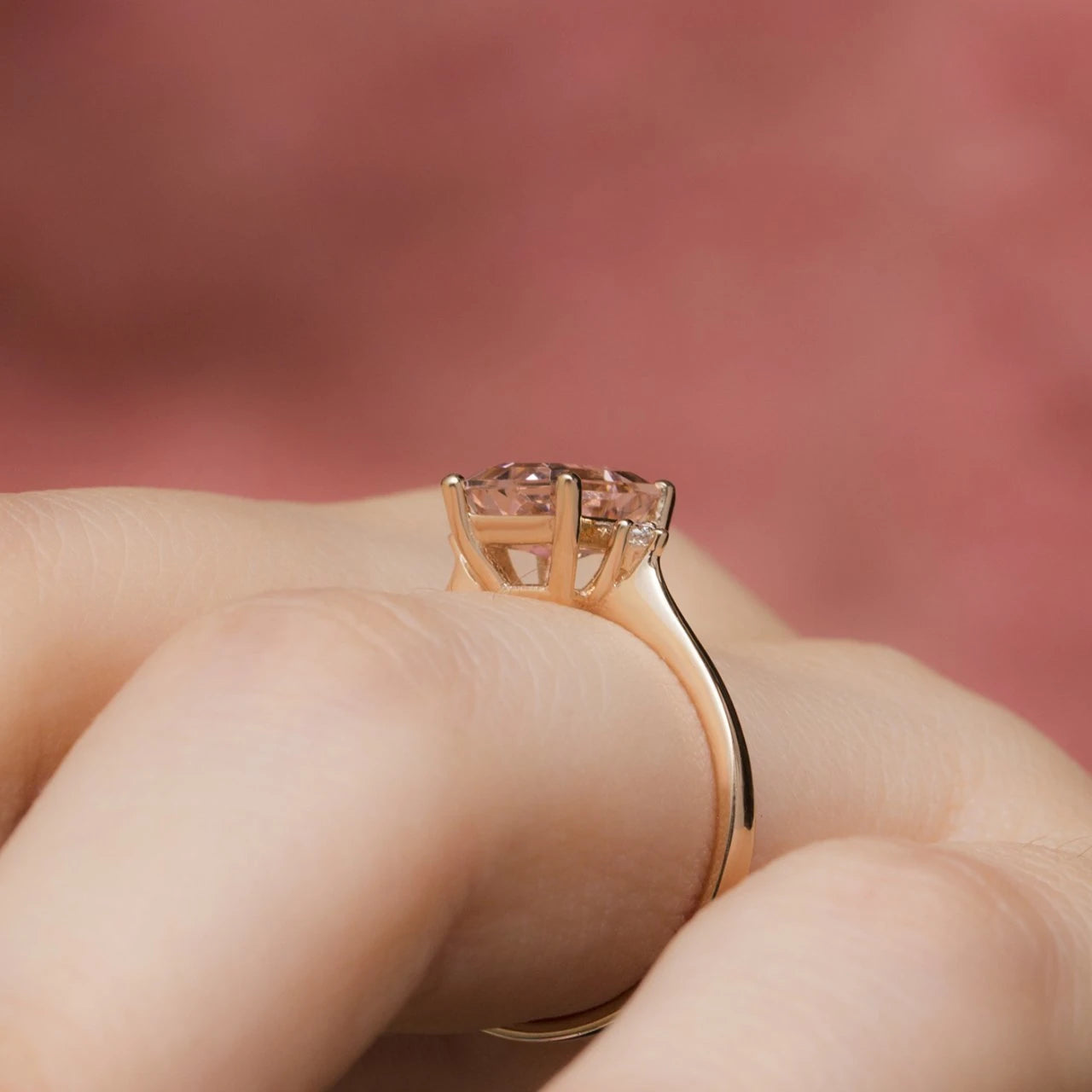 1,73 Karat Pırlantalı Morganit Yüzük "Frezya"