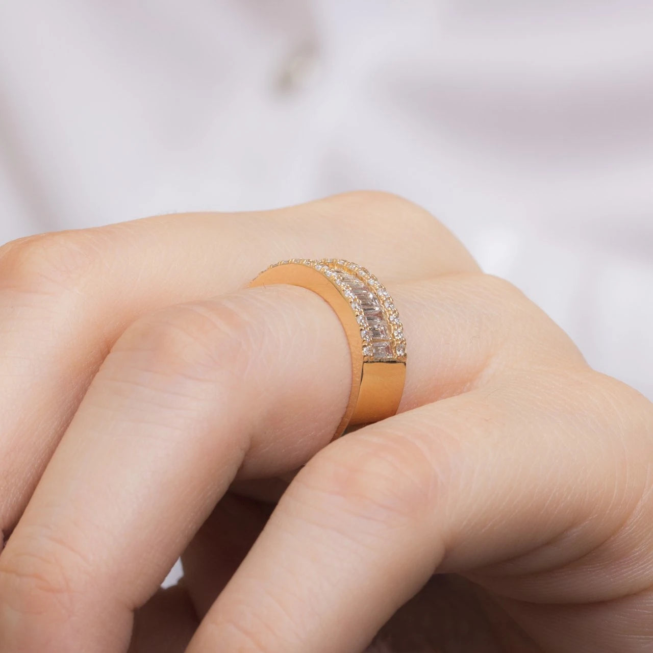 1,56 Karat Baget Yarımtur Pırlanta Yüzük "Zühur"