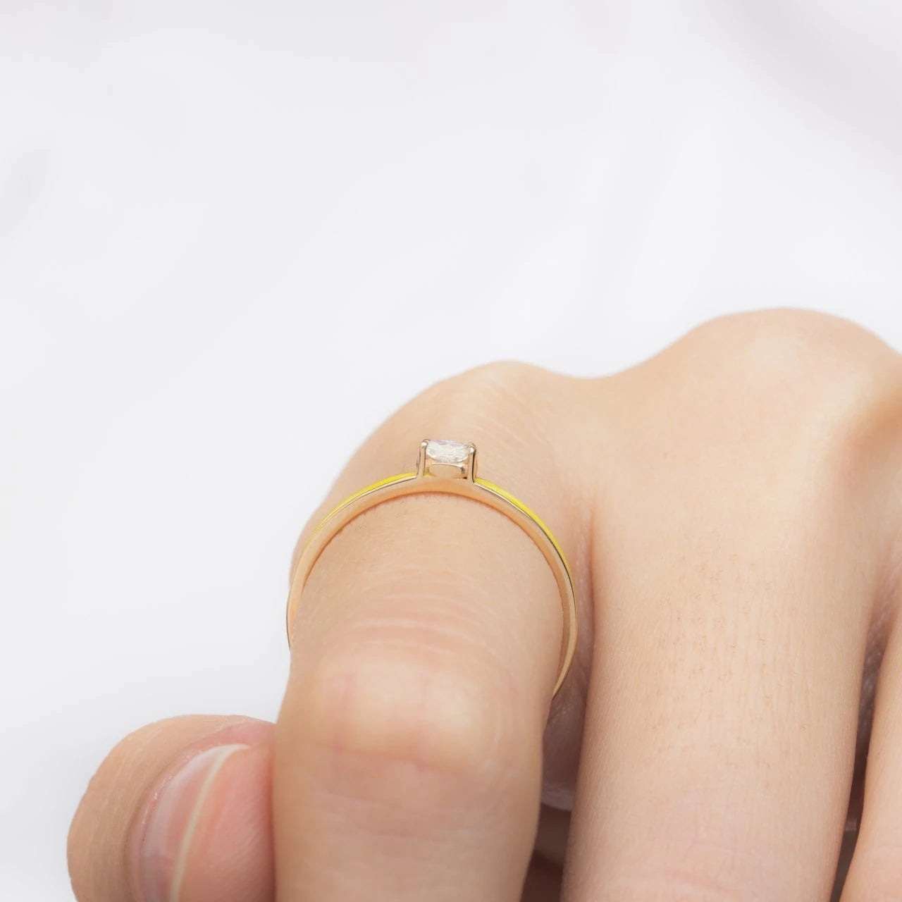 0,04 Karat Mineli Pırlanta Yüzük