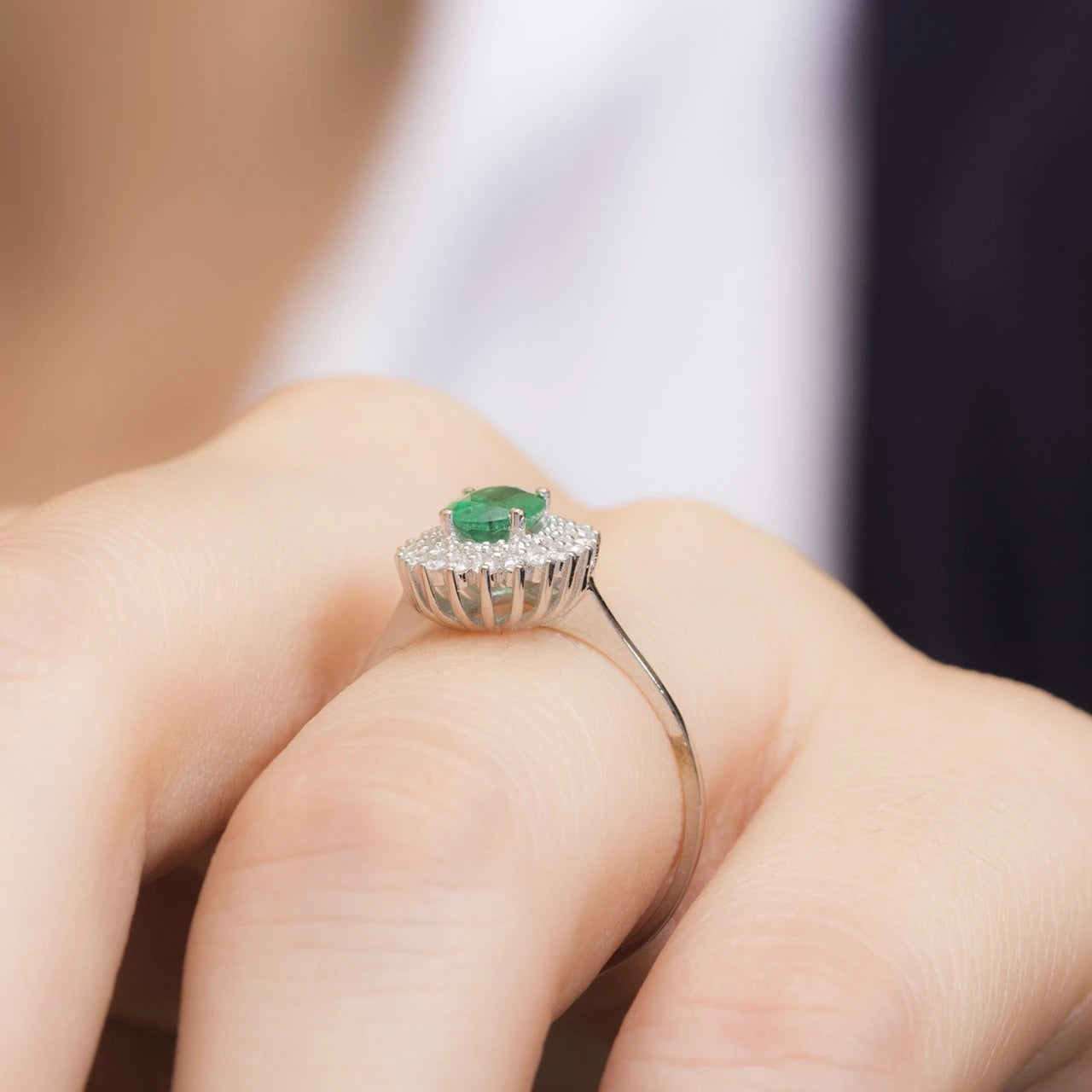 0,98 Karat Pırlantalı Zümrüt Yüzük "Yeşim"