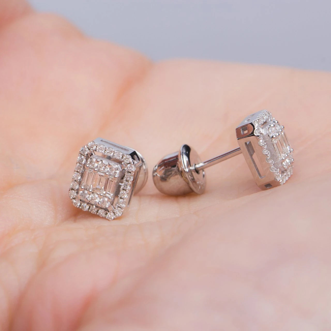 0,30 Karat Baget Pırlanta Küpe "İLMA"