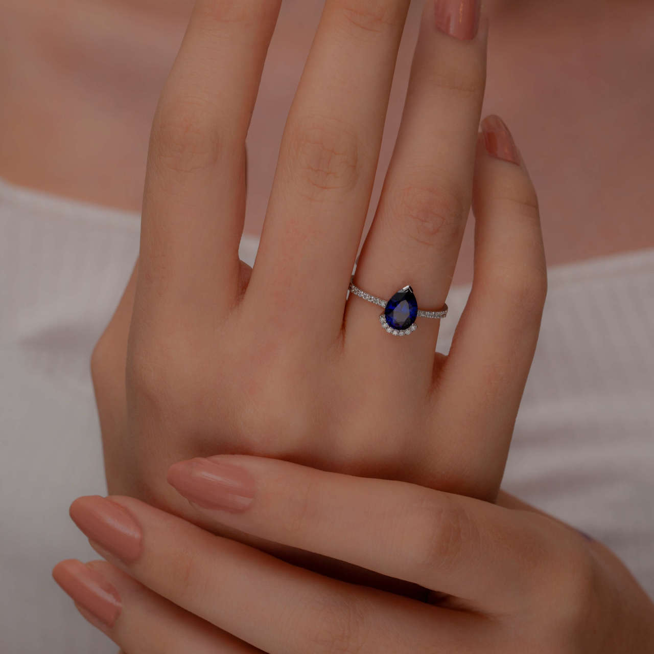 1,56 Karat Pırlantalı Safir Yüzük "Nuit"