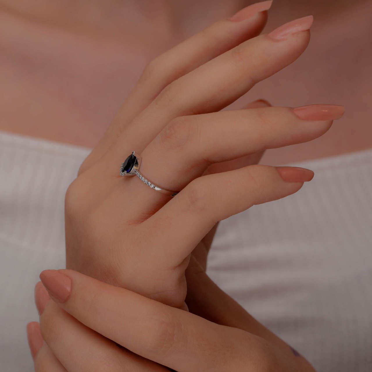 1,56 Karat Pırlantalı Safir Yüzük "Nuit"