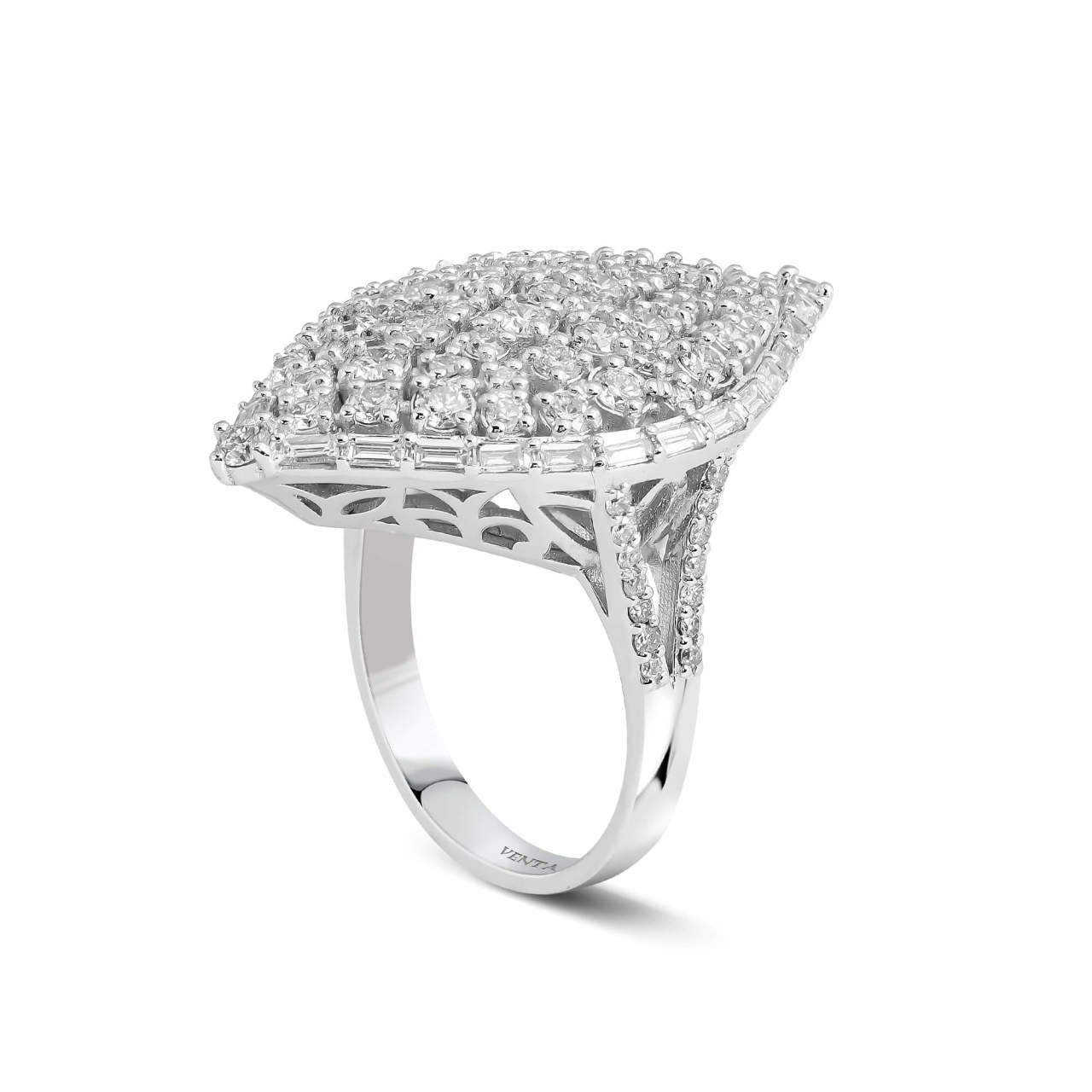 2,05 Karat Tasarım Baget Pırlanta Yüzük