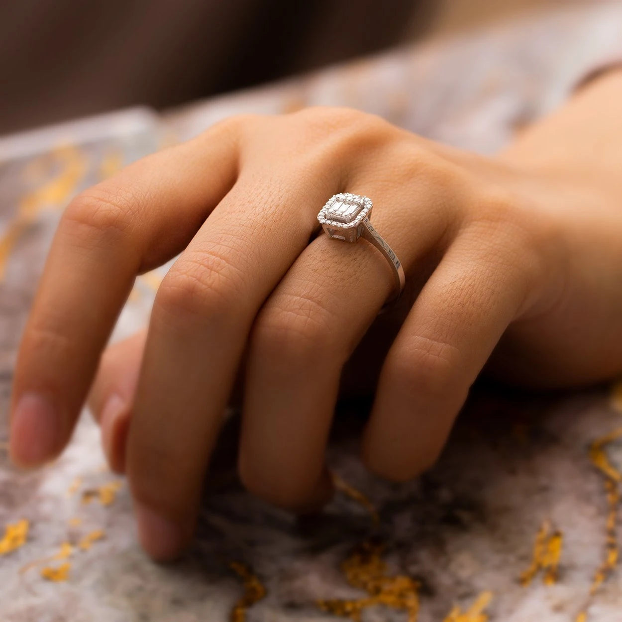 0,45 Karat Baget Pırlanta Yüzük "İlma"