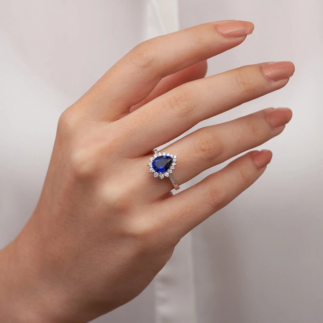 2,53 Karat Pırlantalı Safir Yüzük