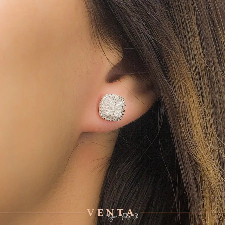 1,25 Karat Coronet Pırlanta Küpe "Nare"