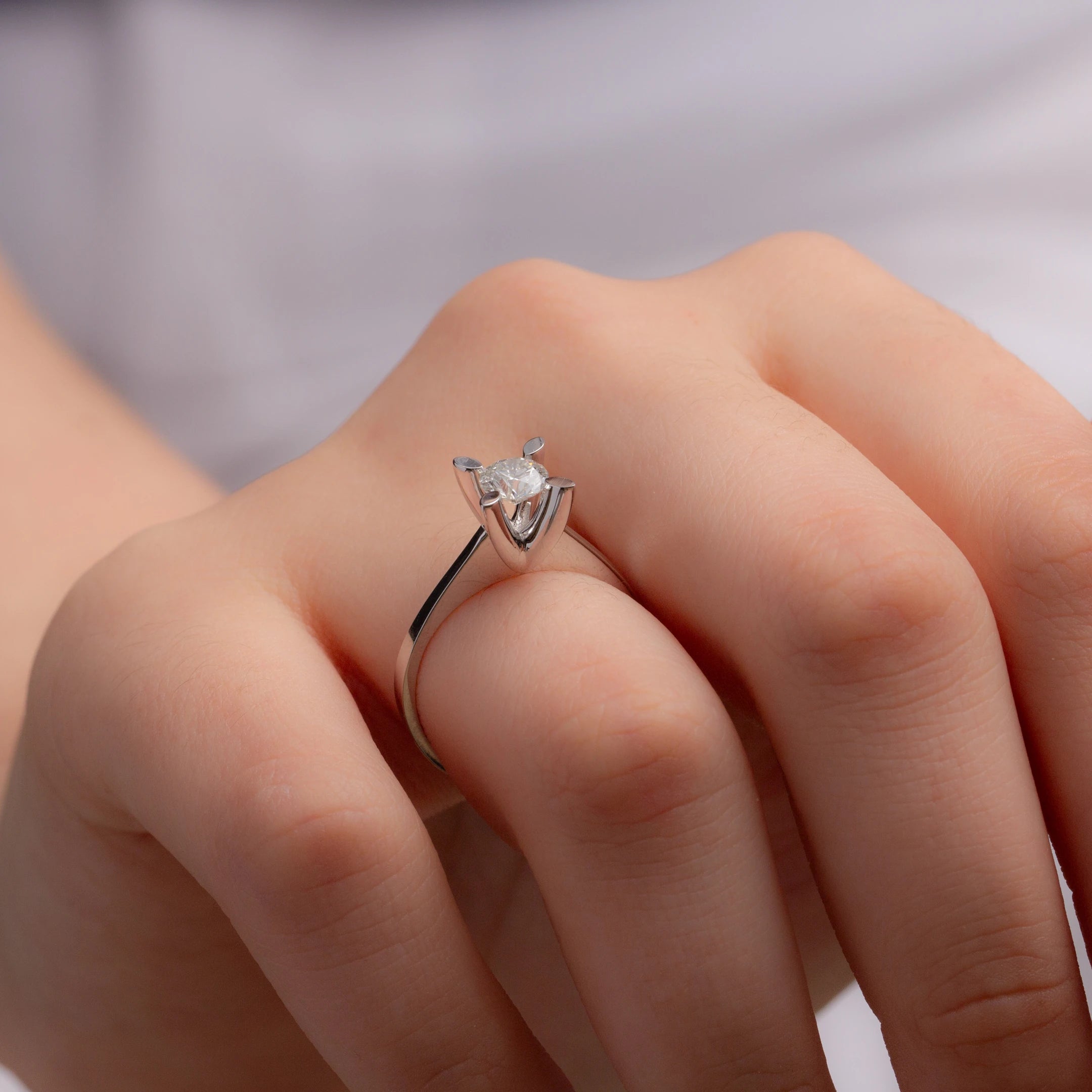 HRD Sertifikalı 0,60 Karat Tektaş Pırlanta Yüzük "Badem" - Venta Jewelry