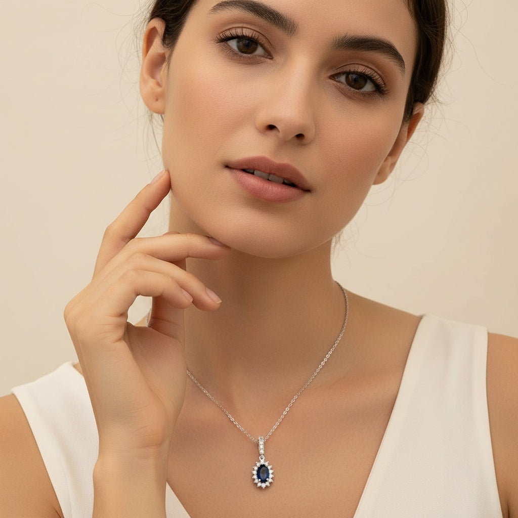 0,33 Karat Pırlantalı Safir Kolye