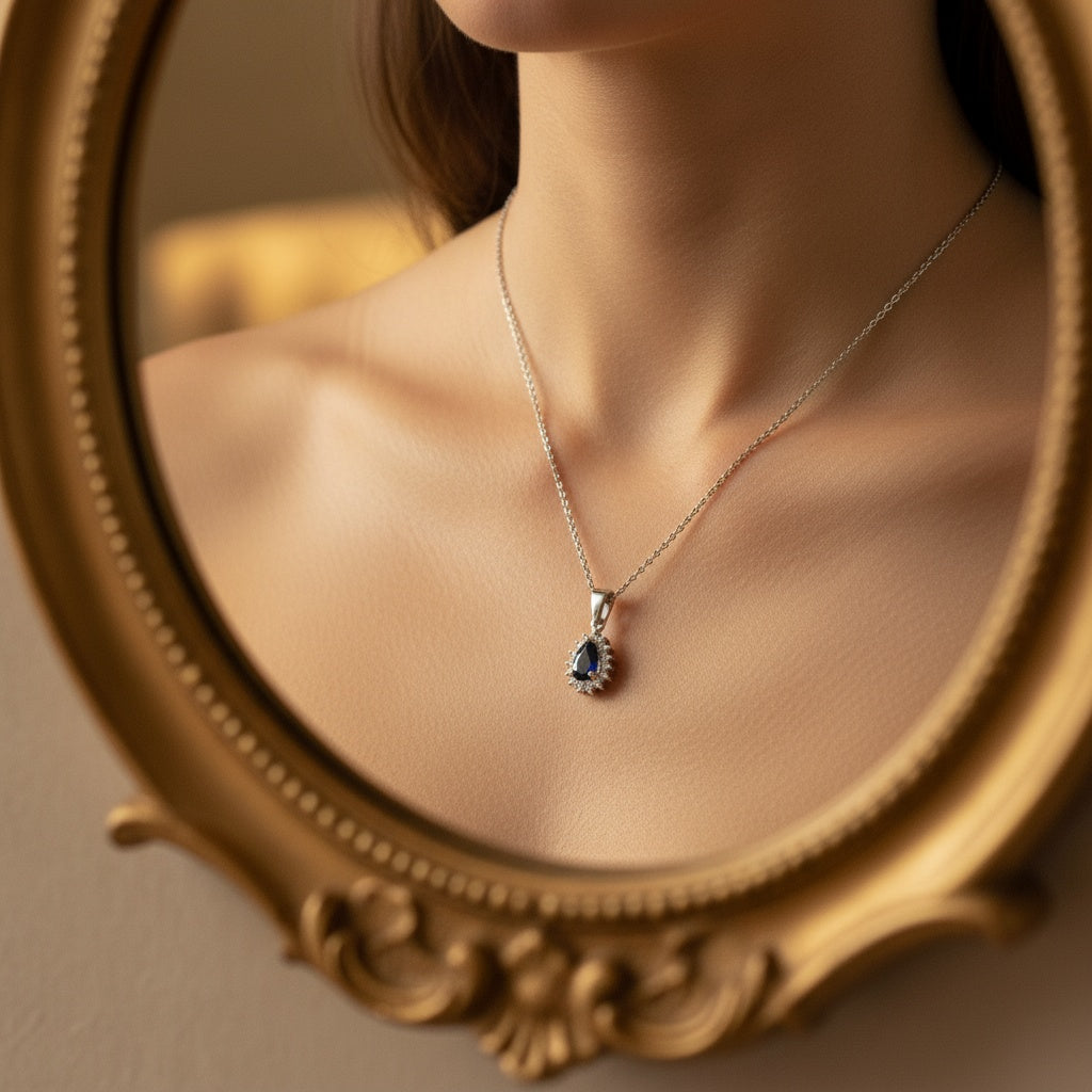 0,41 Karat Pırlantalı Safir Kolye