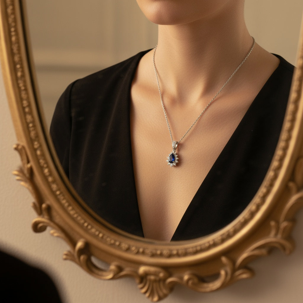 0,39 Karat Pırlantalı Safir Kolye