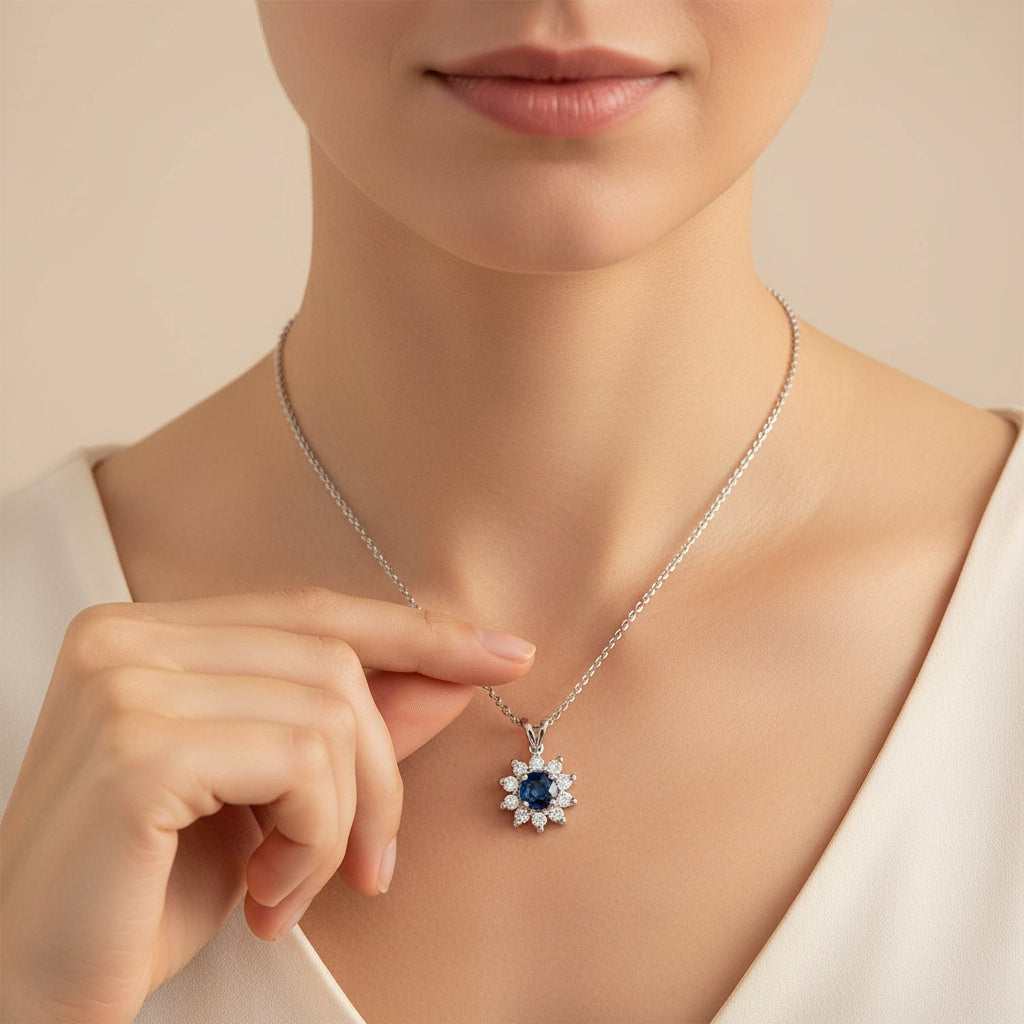 0,51 Karat Pırlantalı Safir Kolye