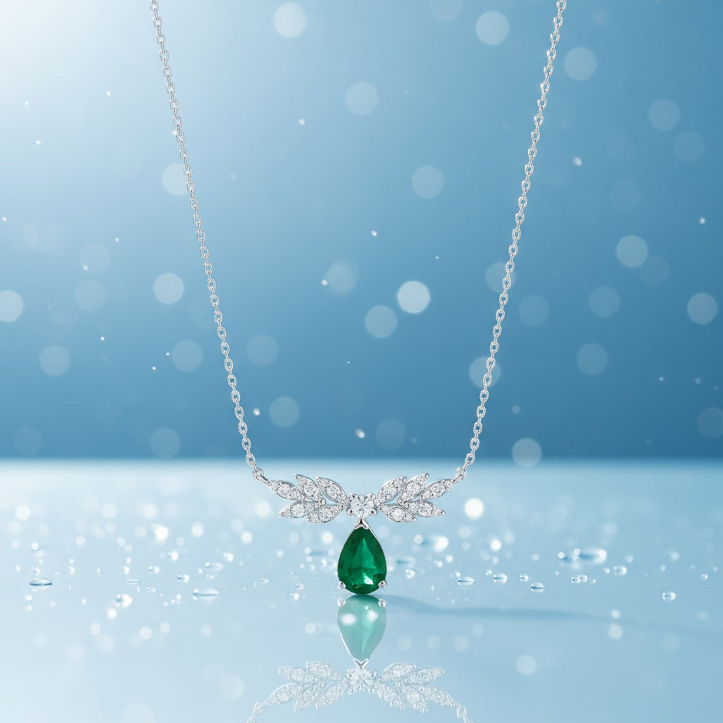 0,77 Karat Pırlantalı Zümrüt Kolye