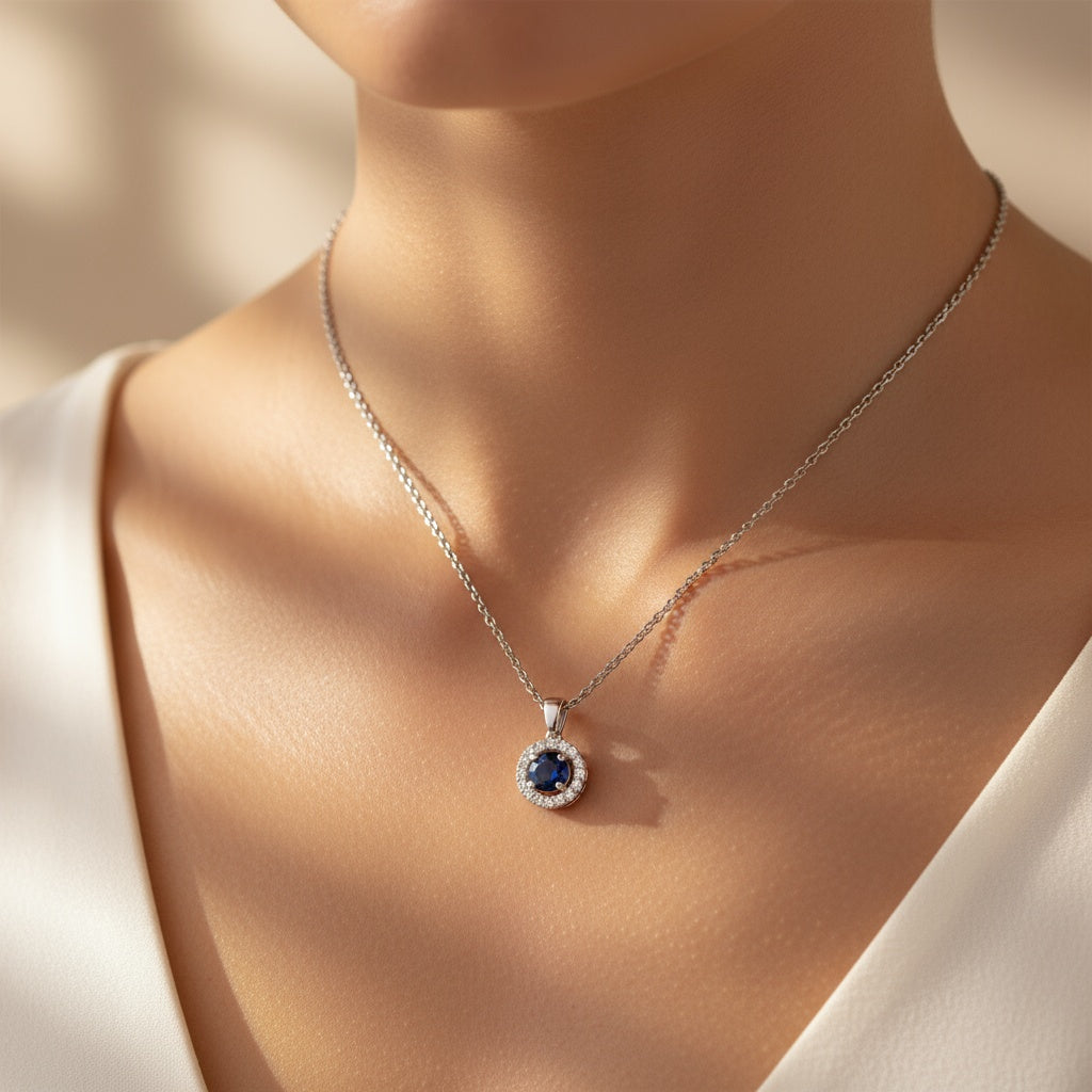 0,88 Karat Pırlantalı Safir Kolye