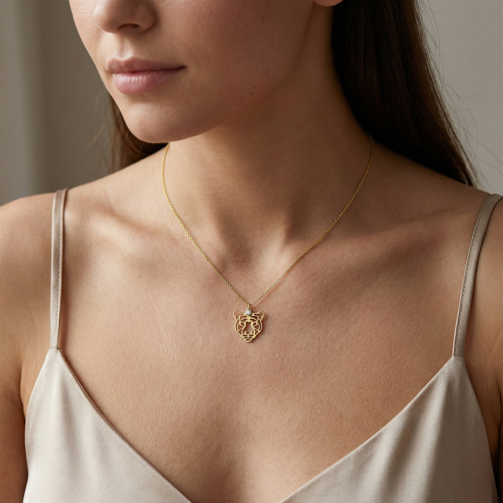 0,02 Karat Pırlantalı Kolye "Kaplan"