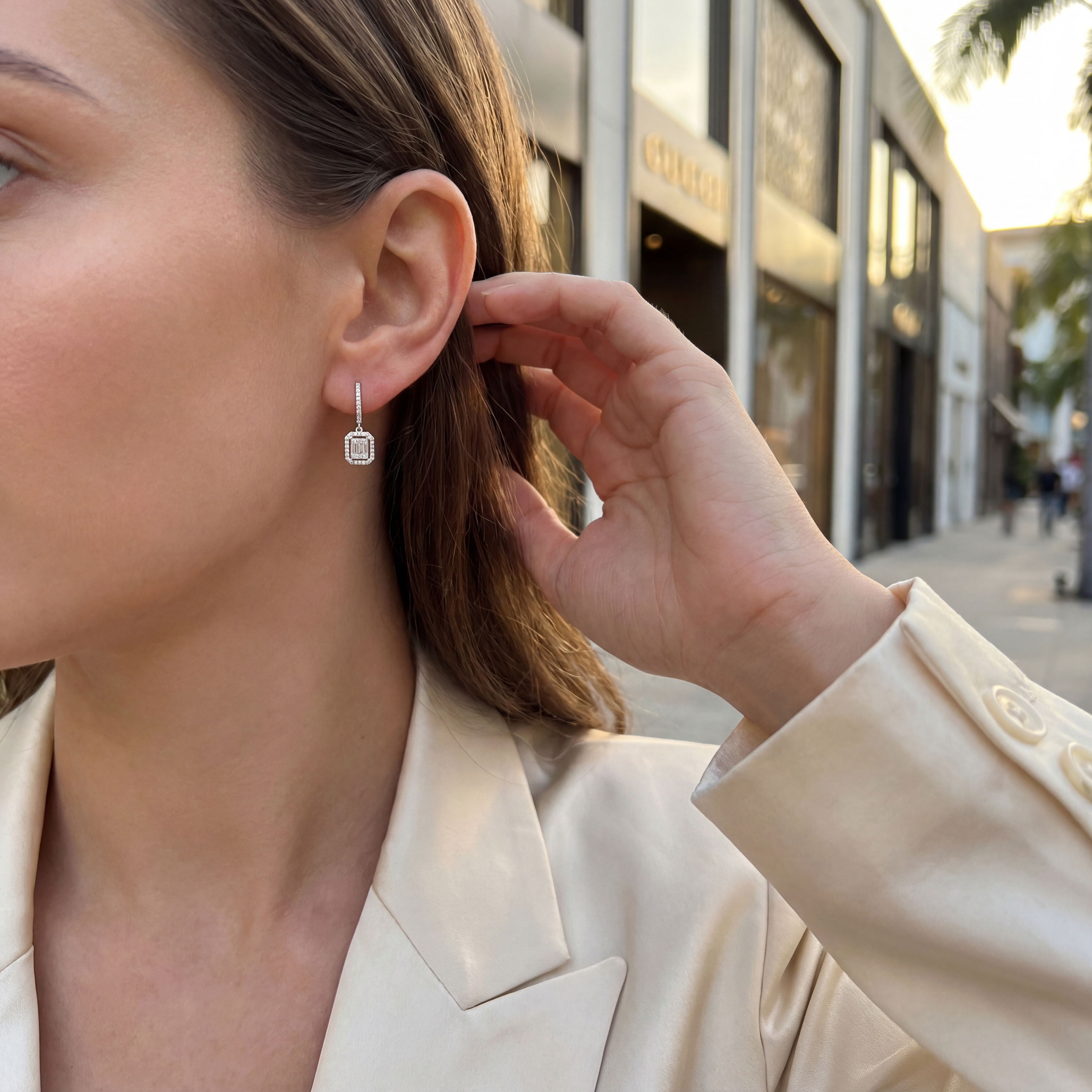 0,73 Karat Baget Pırlanta Küpe