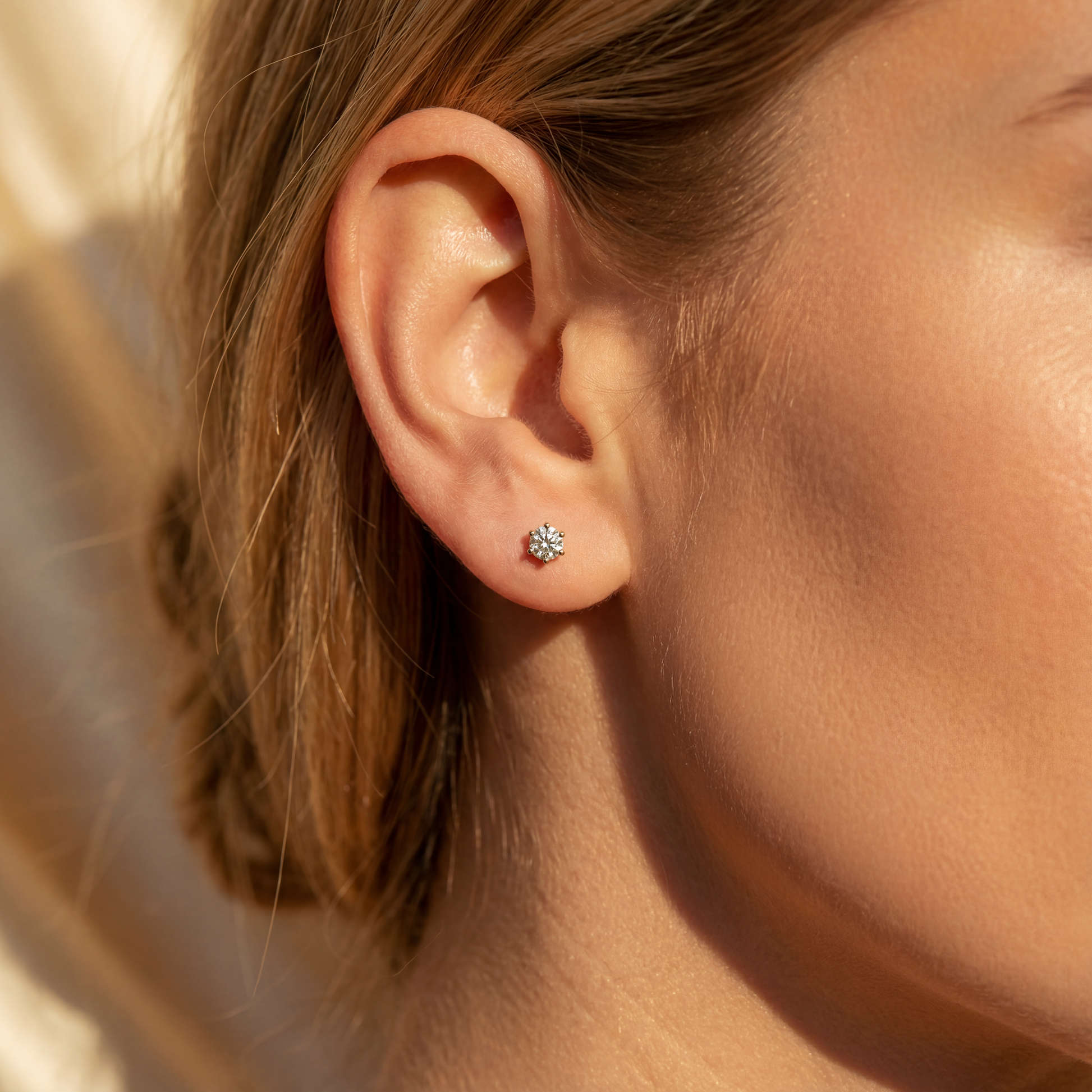 0,30 Karat Tektaş Pırlanta Küpe